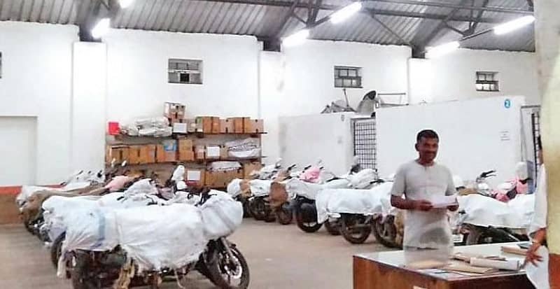 Send your bike, refrigerator, and household items cheaply by train; learn the complete process of using the railway parcel service.