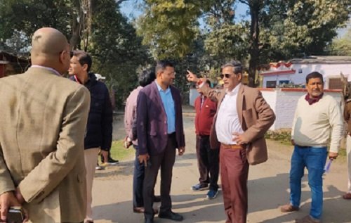 The Divisional Railway Manager conducted an inspection at DDU Junction.