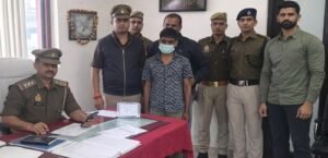 Varanasi Police Station GRP Cantt arrested one accused with stolen mobile.