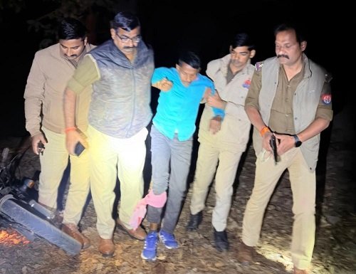 A wanted suspect in connection with theft was arrested in a police encounter.