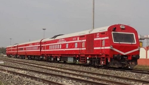 In view of the upcoming festival of Holi, the Railway Administration operated a special train for Ambala Mau for the convenience of passengers.