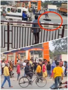 Ayodhya: Humanity shamed on Rampath; a man lies unconscious on the road while rods and bricks rain down on another; horrifying video goes viral