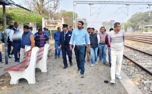 Divisional Railway Manager along with his divisional officers inspected Chilkhar Railway Station.
