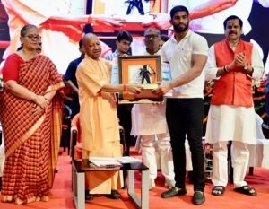 Jonty Kumar of North Central Railway Honored with 'Laxman Award'