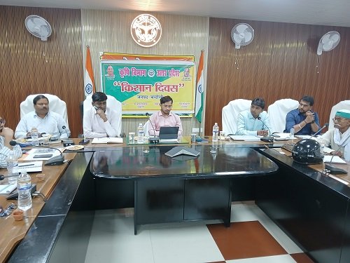 The District Magistrate issued strict directives to ensure that the benefits of government schemes reach farmers directly.