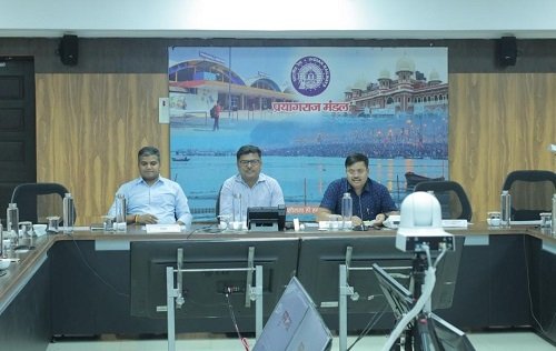 A coordination meeting was held between the Railway Administration and the Civil Administration regarding the preparations for Kumbh-2031.
