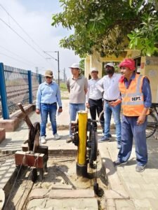 The Divisional Railway Manager inspected the Handia Khas–Bhiti railway section.
