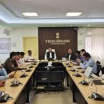 The officials reiterated their 'service resolution' with the Divisional Railway Manager.