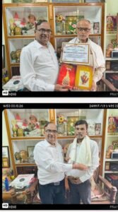 Senior journalists Durga Prasad Mishra, Ajay Mishra, Parul Singh, and Munishwar Jaiswal were honored with the 'Patrakar Ratna' award.