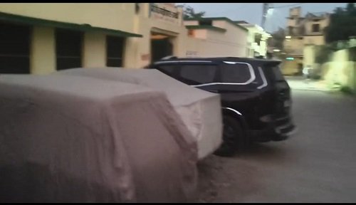 Illegal parking spot in front of primary school in Bahraich city