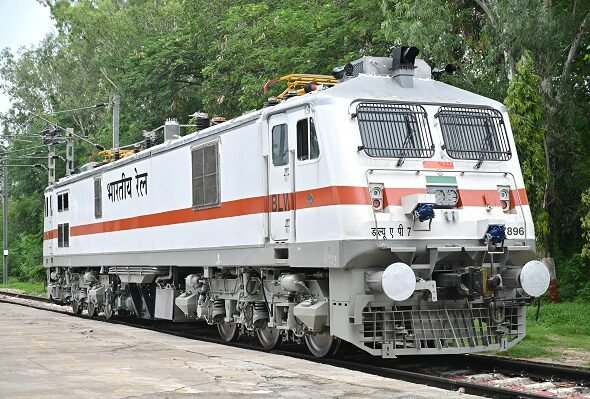 Azamgarh–Bandra Terminus Superfast Special Train Launched
