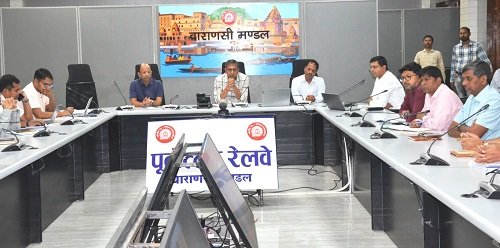 The Power of Indigenous ‘Kavach 4.0’ in Rail Safety! State-of-the-Art Training in the Varanasi Division to Put the Brakes on Accidents.