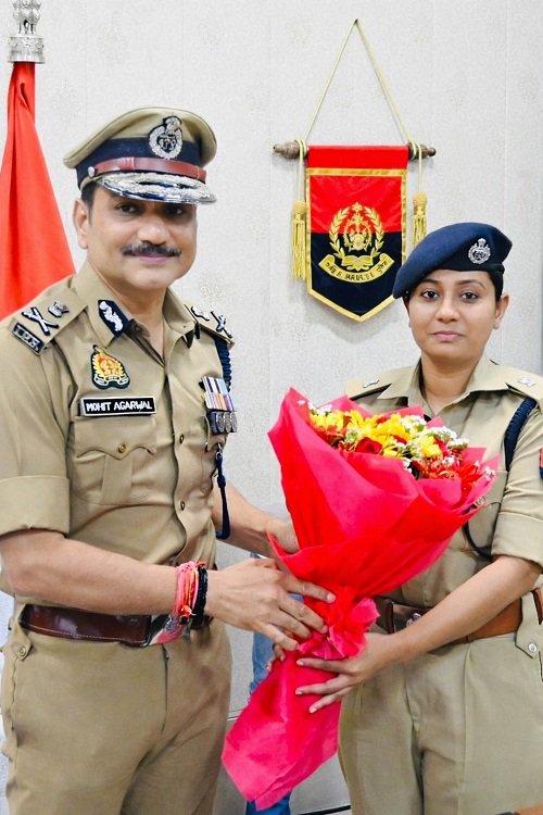 ADCP Dr. Ishan Soni accorded a ceremonial farewell; Ms. Lipi Nagayach assumes charge.