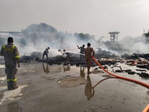 Massive fire at egg carton factory in Rohaniya: Goods worth lakhs gutted