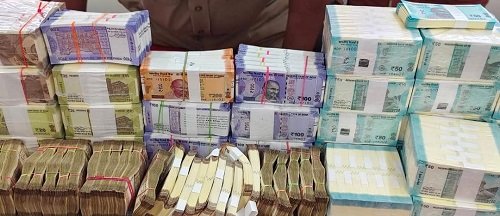Major Action by GRP at Cantt Railway Station: Bundles of Currency Notes Recovered from Passenger