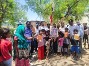 On Ambedkar Jayanti, Councilor Arjun Yadav Somu offered floral tributes and distributed educational materials to children.