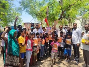 On Ambedkar Jayanti, Councilor Arjun Yadav Somu offered floral tributes and distributed educational materials to children.