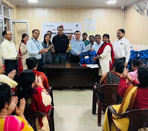 'Sehat Ki Baat Suron Ke Saath' Program Held in Lucknow; Musical Kits Distributed to ASHAs