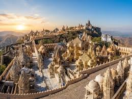 Staying Here After Sunset Is Forbidden! The Rules of This Sacred Hill in Gujarat Will Leave You Astonished.