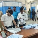 District Magistrate Chandra Mohan Garg inspected the District Hospital and issued directives to ensure the maintenance of better basic amenities.