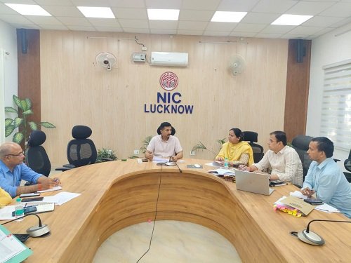 Lucknow Administration Cracks Down on Fee Irregularities; Issues Notices to 8 Private Schools for ₹5 Lakh Fines