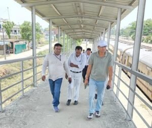 DRM Conducts Safety Inspection on Banaras–Prayagraj Rambagh Rail Section