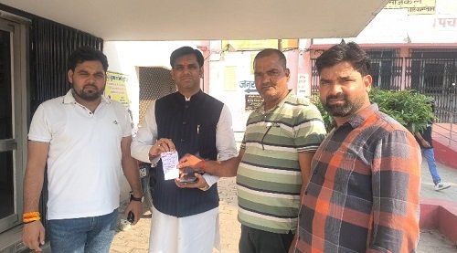 'Blood Man' Dr. Ashish Pandey 'Deepu' Turns Guardian Angel; Saves the Life of 12-Year-Old Janvi by Arranging Rare A-Negative Blood
