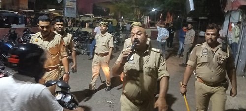 Police Crackdown in Sigra: The Long Arm of the Law Clamps Down on Drunkards on the Streets!