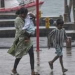 Major Weather Alert: Warning of Strong Winds, Rain, and Hail