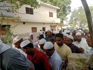'Court Order Pertains to PWD Land, Yet Police Allowed Namaz to be Offered on Farmer's Field': Uproar in Raunahi