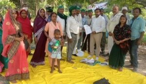 Ayodhya: BKU (Tikait) submits memorandum to DM regarding farmers' 15-point demands; warns—resolve issues immediately.
