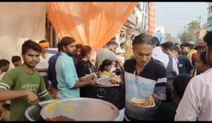 A massive surge of devotees thronged the Ballahata Durga Temple on the fourth 'Bada Mangal' of the month of Jyeshtha, where a grand community feast continued late into the night.