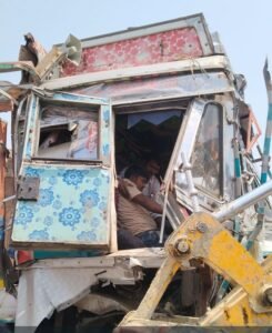 Horrific Road Accident in Rohaniya: Two Trucks Collide Head-on; Driver Critically Injured—Chaos Ensues Near Bhadwar Outpost