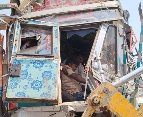 Horrific Road Accident in Rohaniya: Two Trucks Collide Head-on; Driver Critically Injured—Chaos Ensues Near Bhadwar Outpost