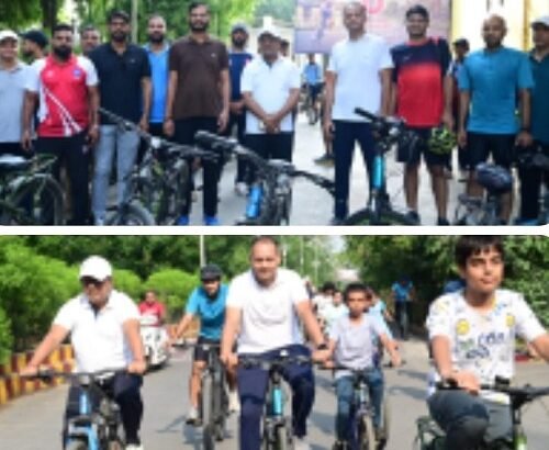 'Sunday on Cycle' event organized under the leadership of the Divisional Railway Manager.