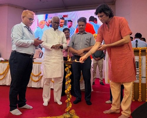 Grand Farmers' Meet on ‘Save the Farm Campaign’ at IIVR; Special Emphasis Placed on Soil Health and Balanced Fertilizer Use