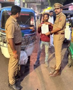 Lucknow: Intensive police checking drive at Charbagh late at night; documents of auto and e-rickshaw drivers inspected.
