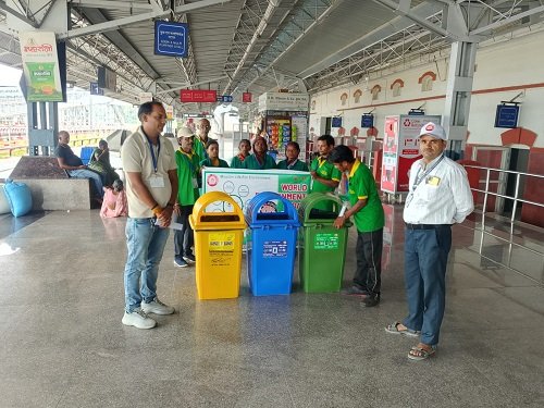 An awareness campaign was conducted, extending from railway stations to residential colonies, conveying the message of water conservation and environmental protection.