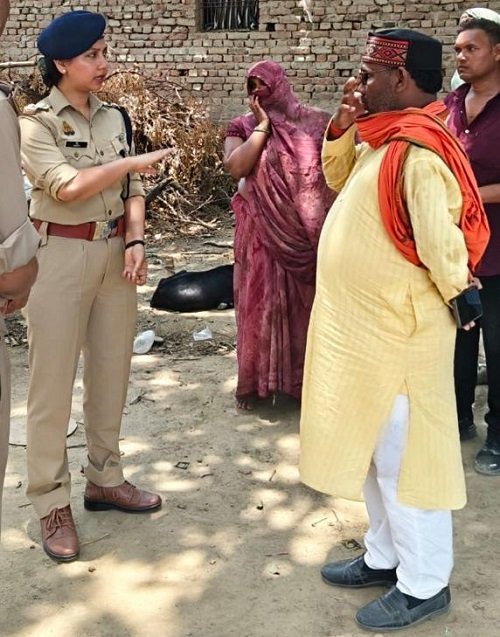 Stabbing after dispute at wedding ceremony: Groom's uncle dies during treatment; case converted to murder.