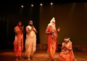 Grand staging of the play ‘Gandhari’: A workshop-based production by Samanvay Sanstha, Prayagraj.