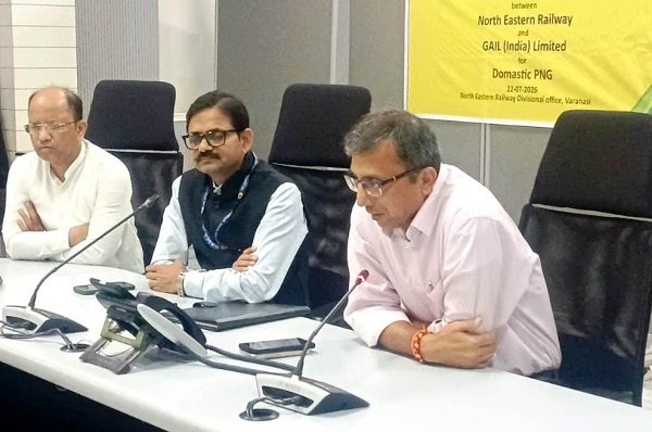 PNG gas to be available soon in Varanasi railway colonies; MoU signed between North Eastern Railway and GAIL India.