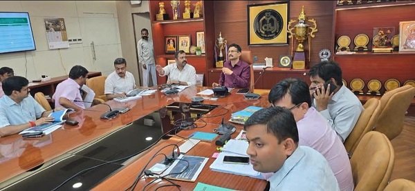 Action to be taken against illegal commercial activities operating in basements: Vijay Vishwas Pant