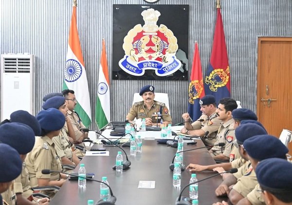 Probationary DSP officers of the 92nd batch pay a courtesy call on Police Commissioner Mohit Agrawal; receive detailed guidance on modern policing and public service.