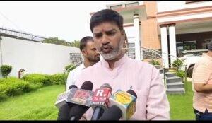 Ayodhya: Zila Panchayat President takes charge as administrator; Roli Singh assumes office in Ayodhya.