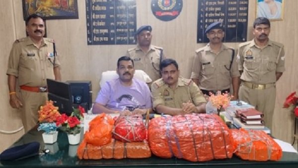 20.5 kg of cannabis seized from Saryu-Yamuna Express due to RPF's vigilance.