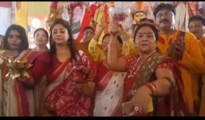 BJP National President Nitin Navin's grand roadshow in Lucknow: a shower of flowers along an 18-km route and a rousing welcome.