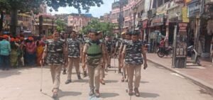 Shravan Mela: ACP Atul Anjan Tripathi inspected security arrangements while on foot patrol, emphasizing that the convenience of devotees is the priority.