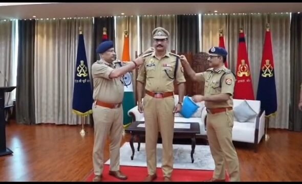 Pipping ceremony concludes for 28 officers promoted from PPS to IPS; DGP Rajiv Krishna pinned on the IPS ranks.