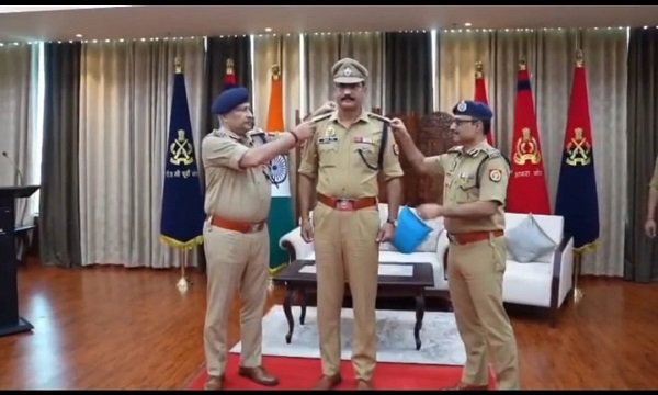 Pipping ceremony concludes for 28 officers promoted from PPS to IPS; DGP Rajiv Krishna pinned on the IPS ranks.