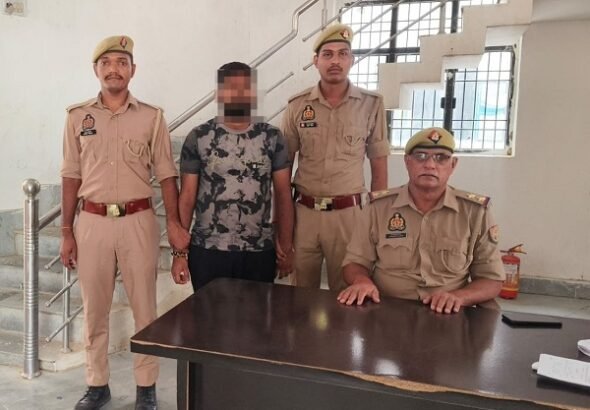 Cattle smuggler carrying a reward of ₹25,000 arrested; joint operation by SOG and Iliya Police.